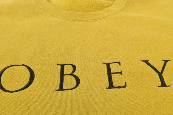 OBEY crewneck sweatshirt - Picture 2 of 4